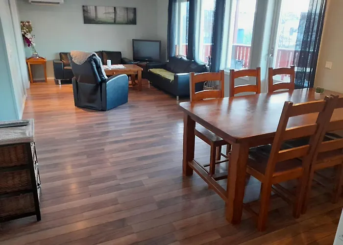 Tatil parkı Skjervoy Lodge *