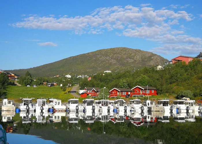 Skjervoy Lodge Tatil parkı