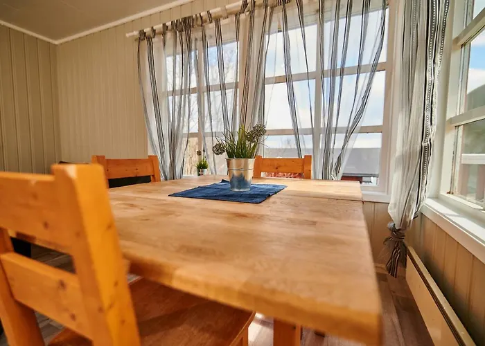 Skjervoy Lodge *